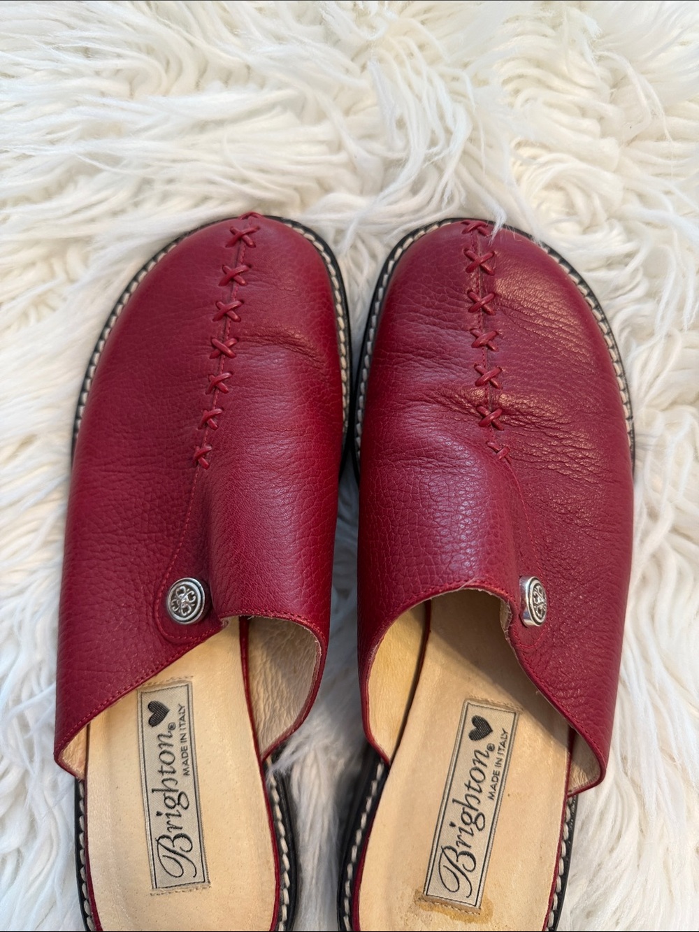 BRIGHTON Women's Burgundy Leather Slip-On Clogs size 8 excellent condition - Picture 9 of 9